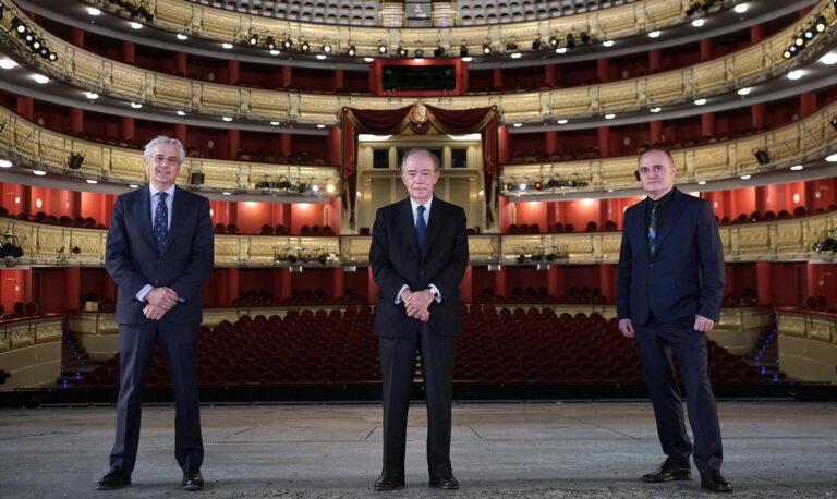De izda a dcha: Ignacio García-Belenguer (director general), Gregorio Marañón (presidente) y Joan Matabosch (director artístico)