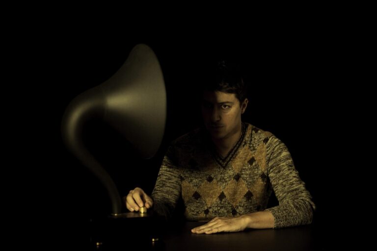 Imagen promocional de Lo que no dije, de Amaranta Osorio