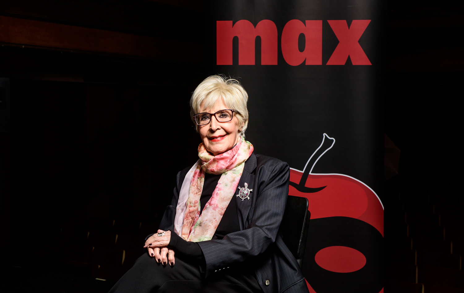 Imagen de la actriz cuando le concedieron el premio Max de Honor