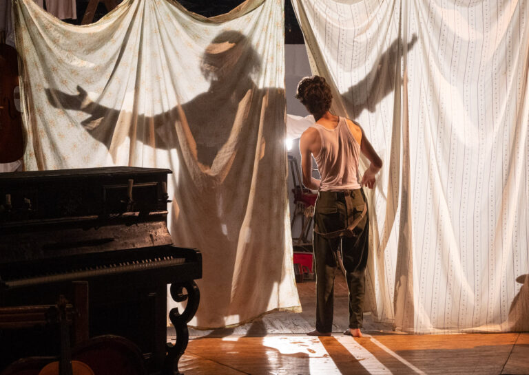 Un momento del montaje