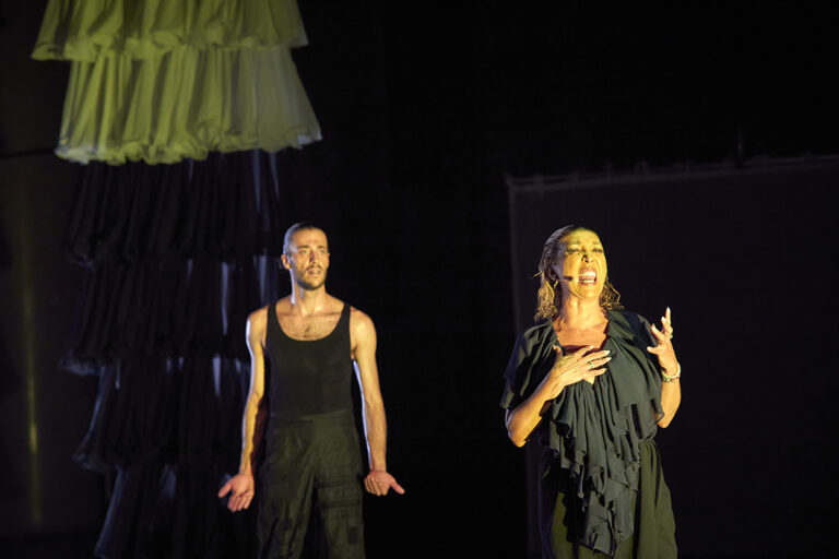 muerdelimones1_autor_FidelMenses