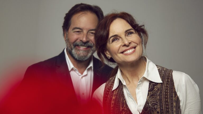 Imagen promocional de la obra 'Claveles'