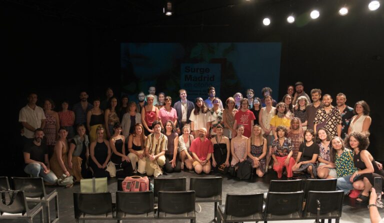 El viceconsejero de Cultura, Turismo y Deporte junto a los coordinadores de la muestra, artistas y responsables de las salas alternativas que participan en Surge Madrid