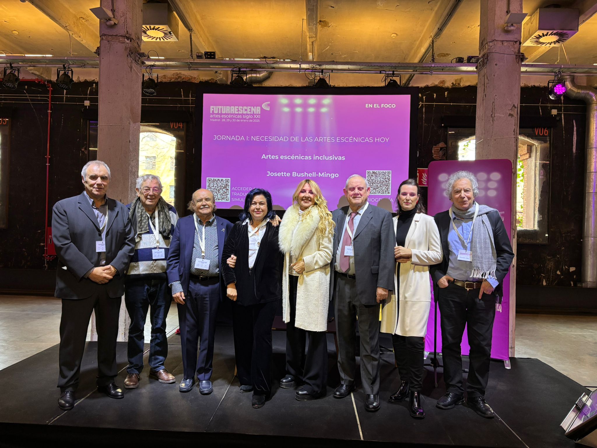 Fotografía de familia de la clausura del ciclo
