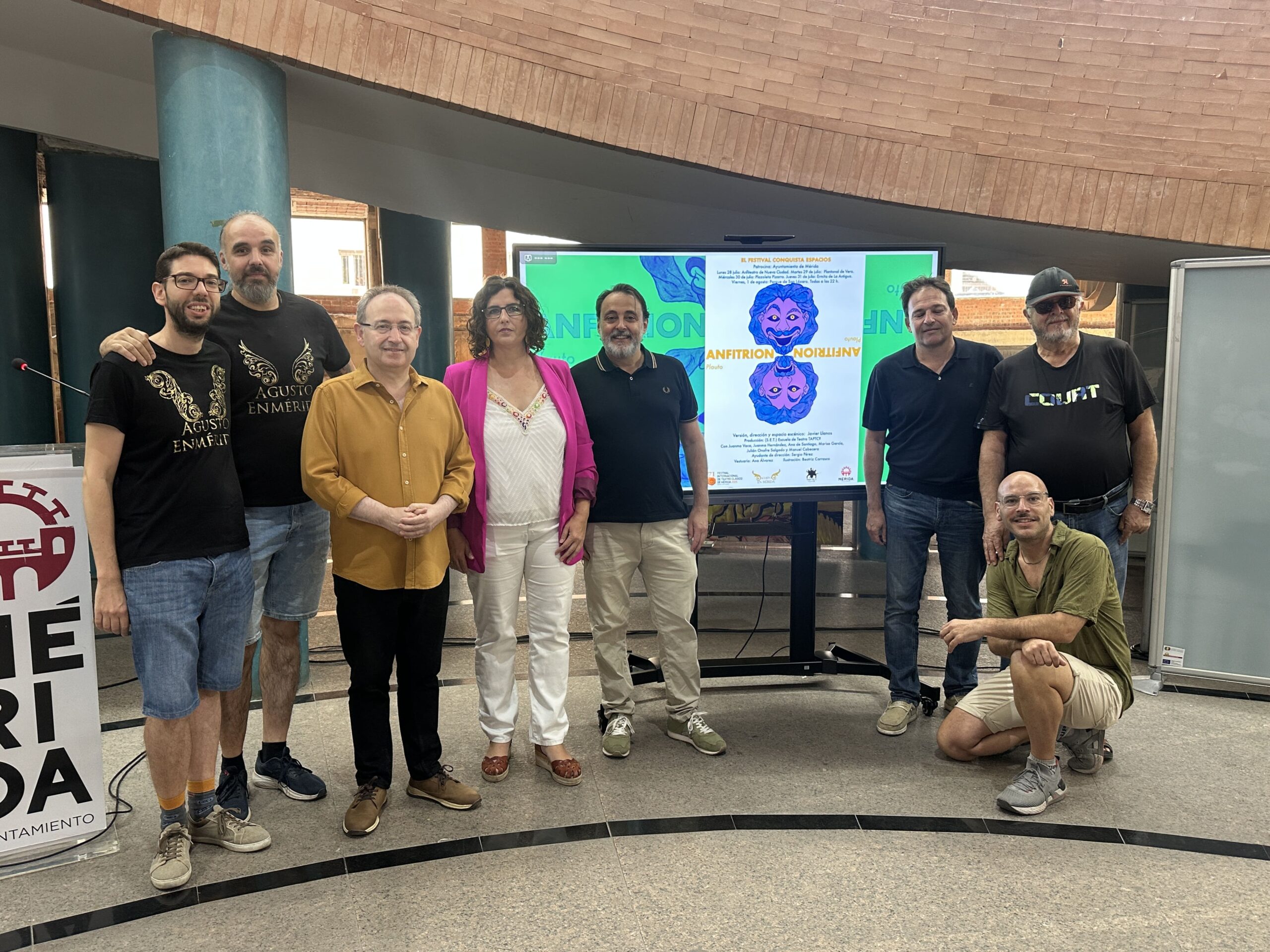 Fotografía de familia de la presentación