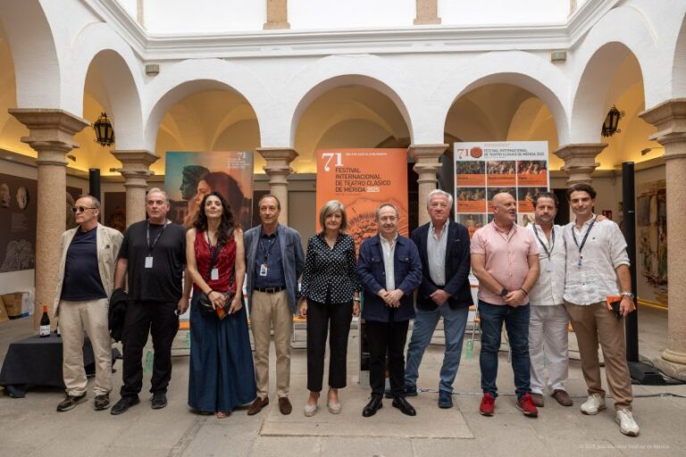 Fotografía de familia de la presentación