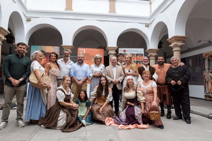 Fotografía de familia de la presentación