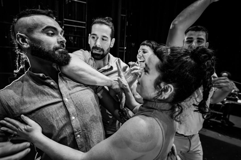 Fins al Cel - Cía. Spinish Circo (C. Valenciana)