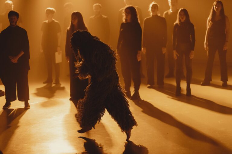 Imagen de escena de 'La Interprete'