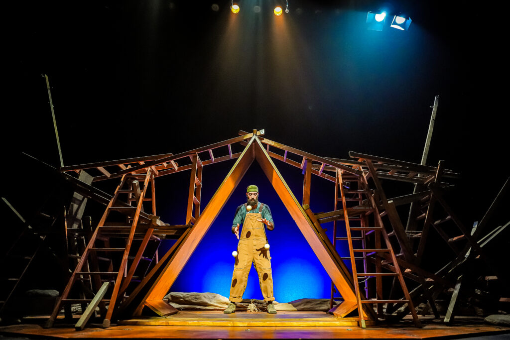 Llar - Cía. Federico Menini (C. Valenciana)