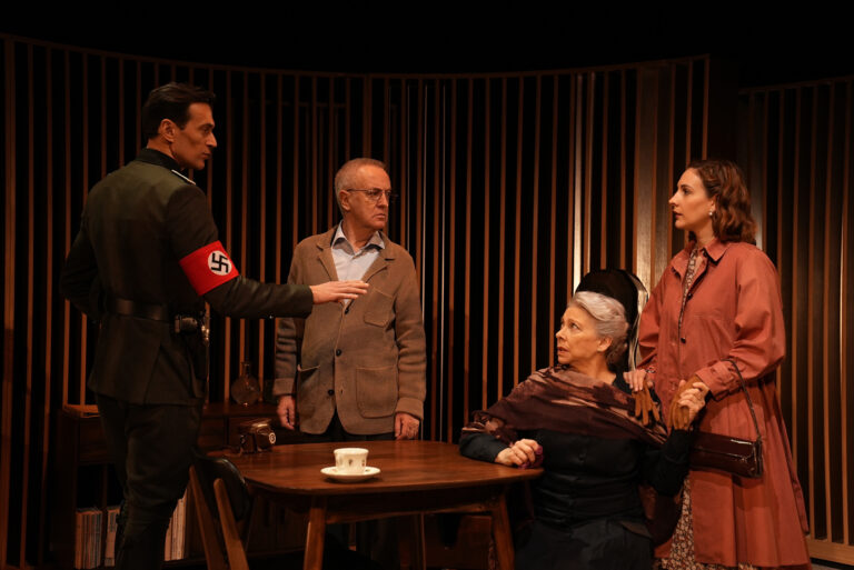 Imagen de una escena de la obra 'Música para Hitler'