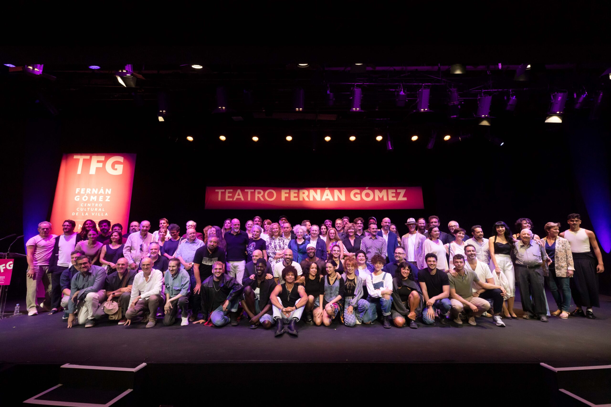Fotografía de familia de la presentación