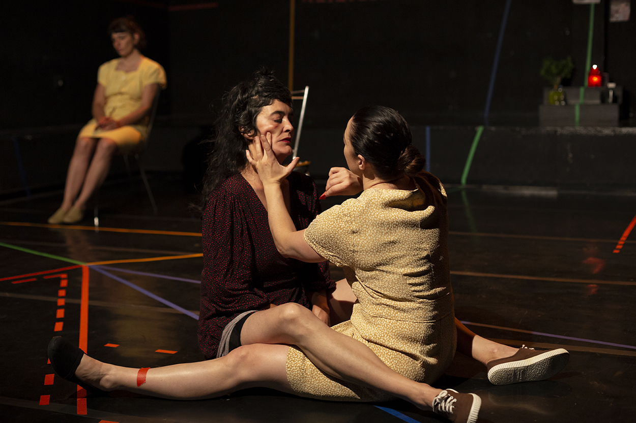 Imagen de escena de 'Ancestras'