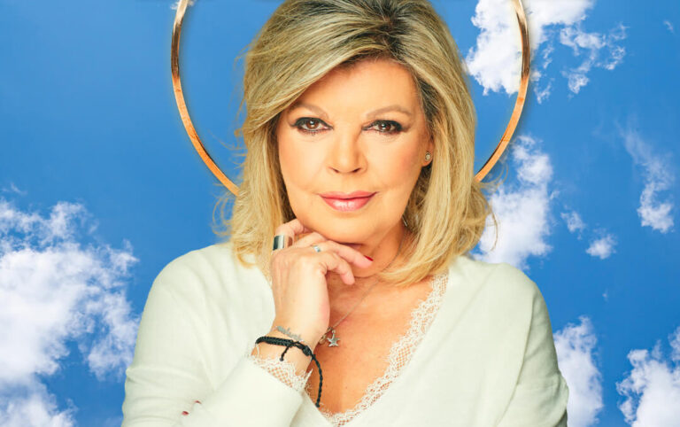 Imagen promocional de "Santa Lola"