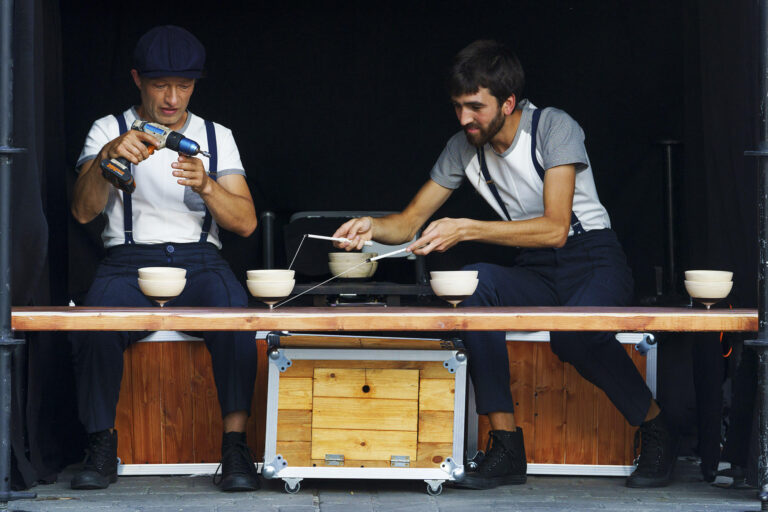 Espectáculo 'Ejes' de la Cía. Zirkozaurre