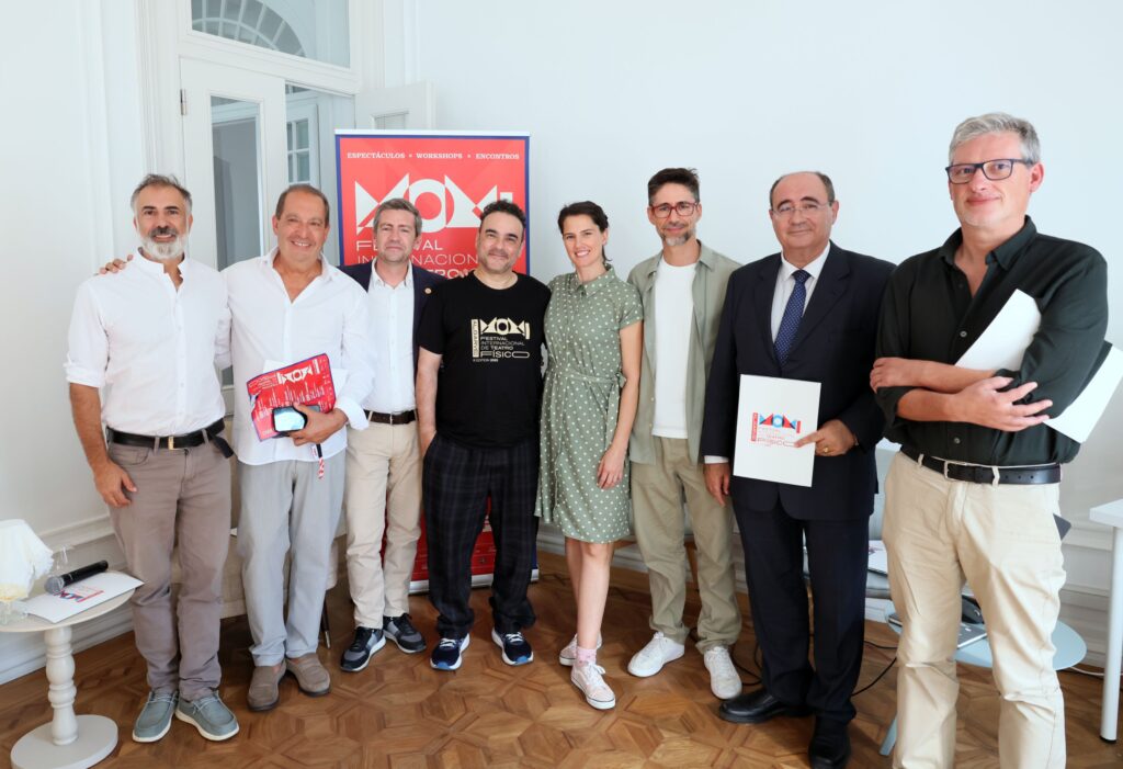 Fotografía de familia de la presentación