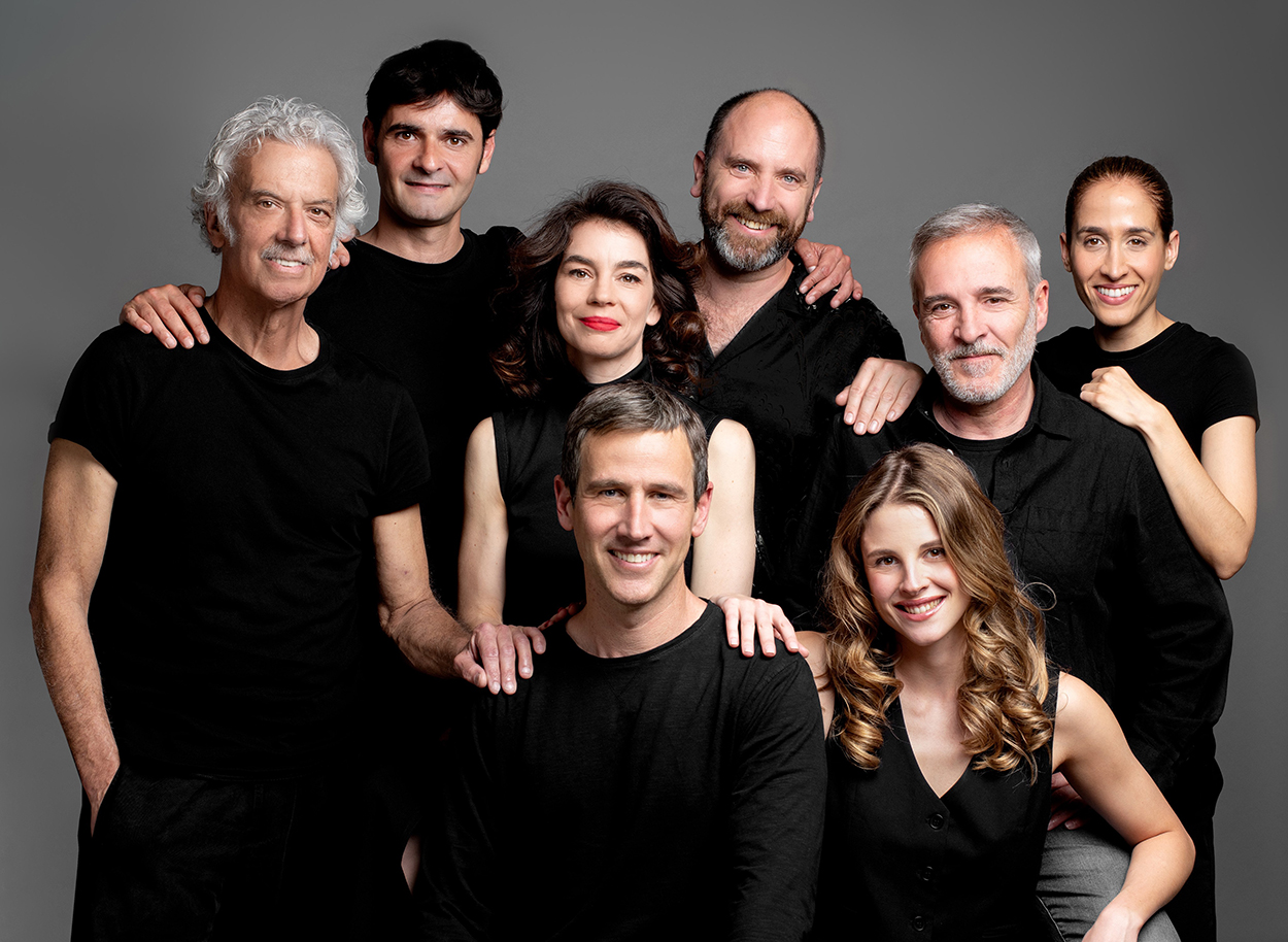 Fotografía de familia del reparto