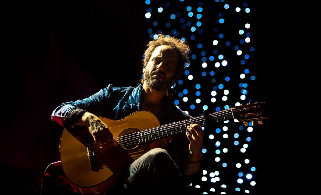 El guitarrista y compositor Víctor Iniesta
