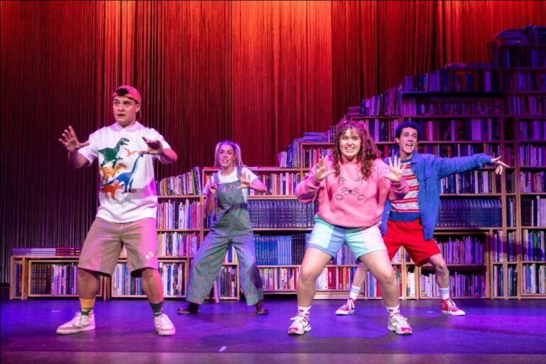 Imagen de una escena del musical