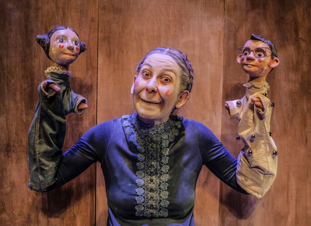 Elisa Ramos en una escena de Estación Paraíso