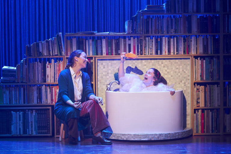 Uno de los momentos del musical de "El hilo invisible"