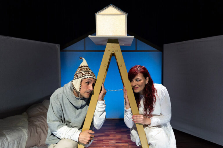 Morritz y el pequeño Mons de la compañía Peloponeso