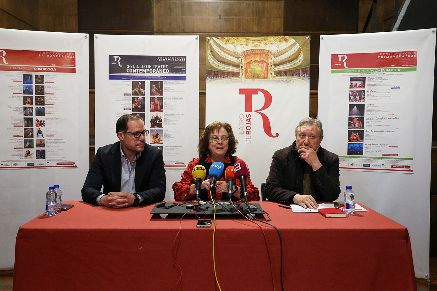 Momento de la presentación en el Teatro de Rojas de Toledo