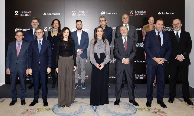 Fotografía de familia del acto