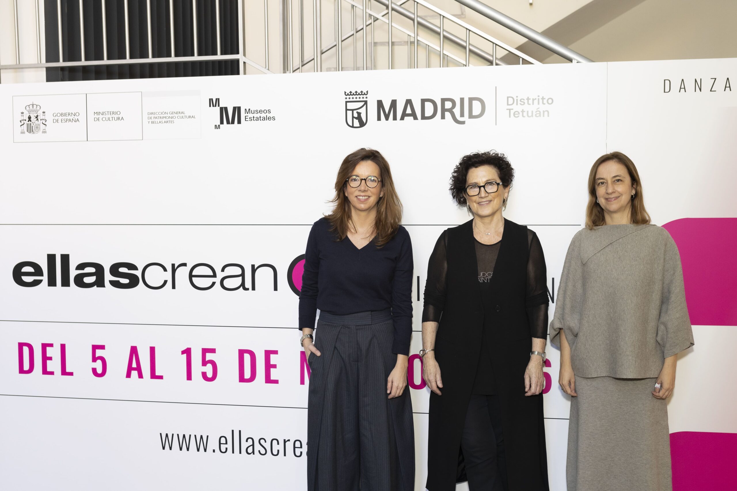 De izq. a dcha: Paula Gómez-Angulo, concejal presidenta del Distrito de Tetuán; Concha Hernández, directora de Ellas Crean; y Mercedes Roldán, subdirectora general de Museos Estatales del Ministerio de Cultura