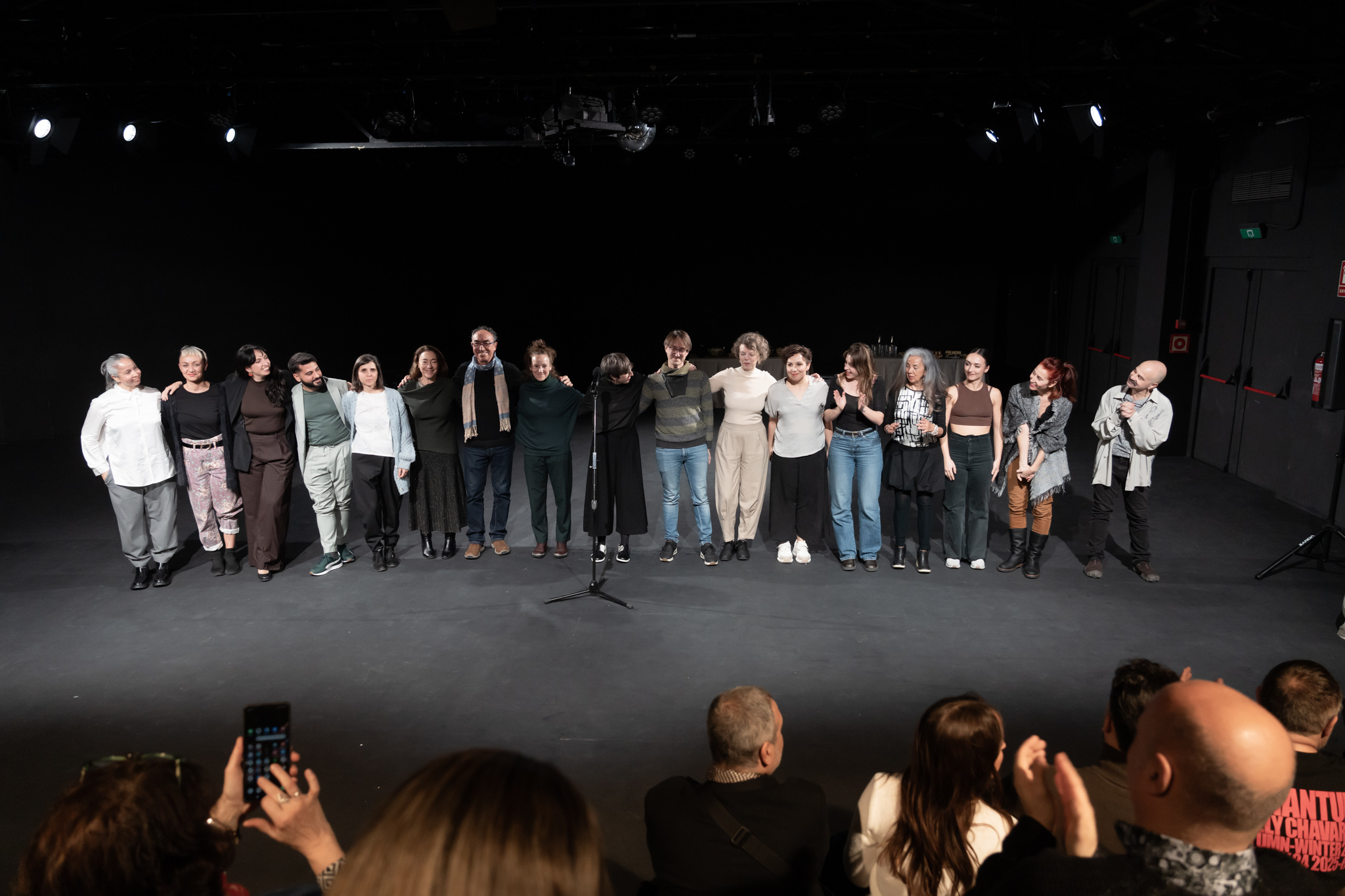 Fotografía de familia de los participantes