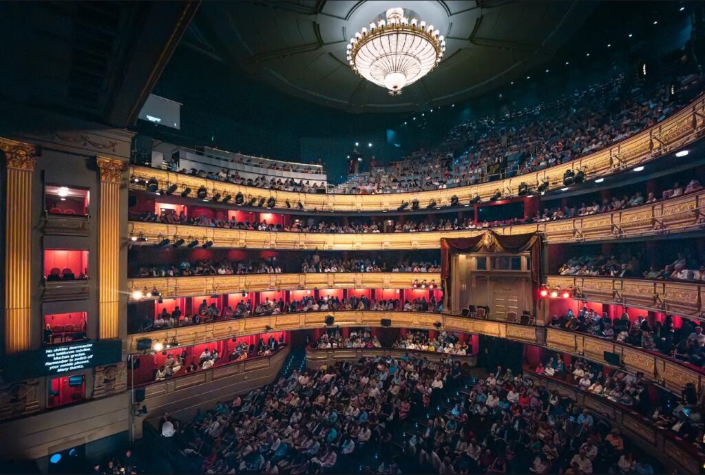 Sala principal llena del Teatro Real