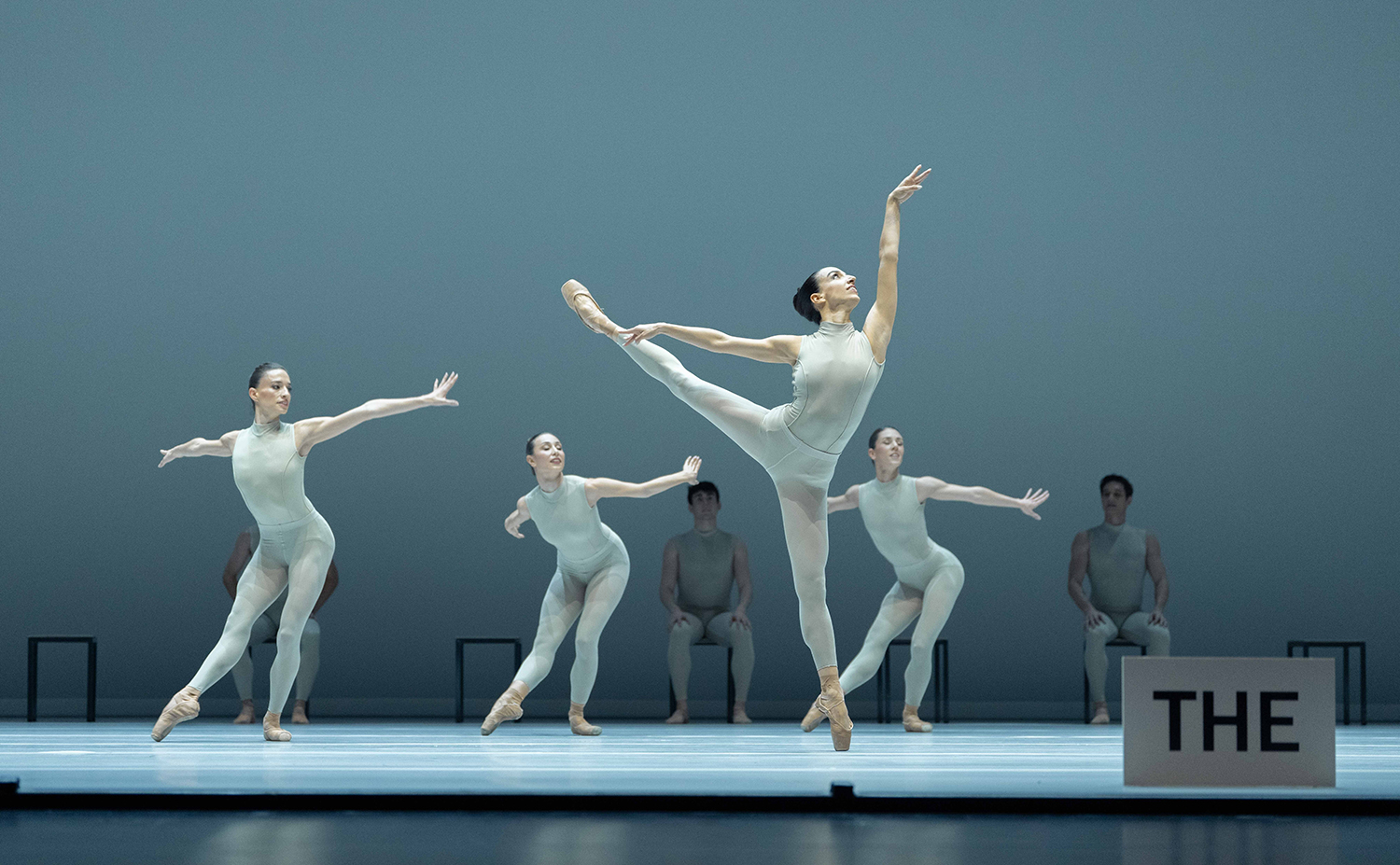 Imagen de una escena de 'ROM'