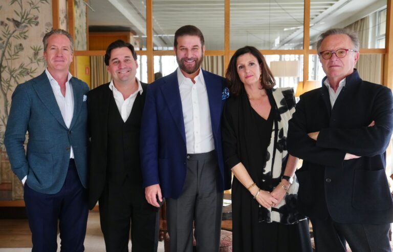 De izda. a dcha: Pablo Carrington, Pablo Mielgo, Ilias Tzempetonidis, María Obrador  y Antonio Obrador