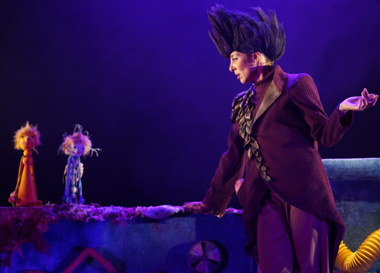 Imagen de una escena de la obra de Índigo Teatro