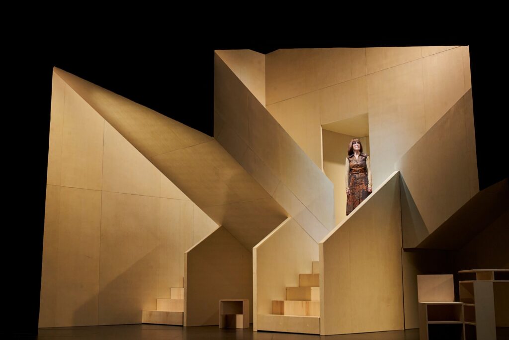 t23-la-dona-073-scaled