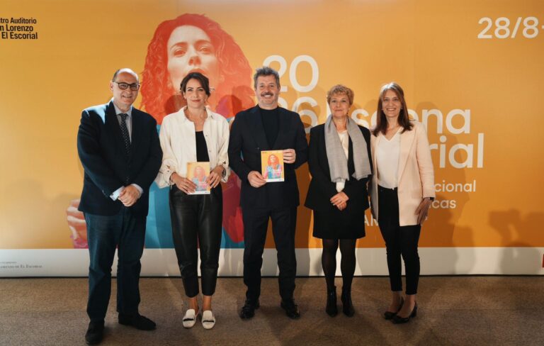 Fotografía de familia de la presentación