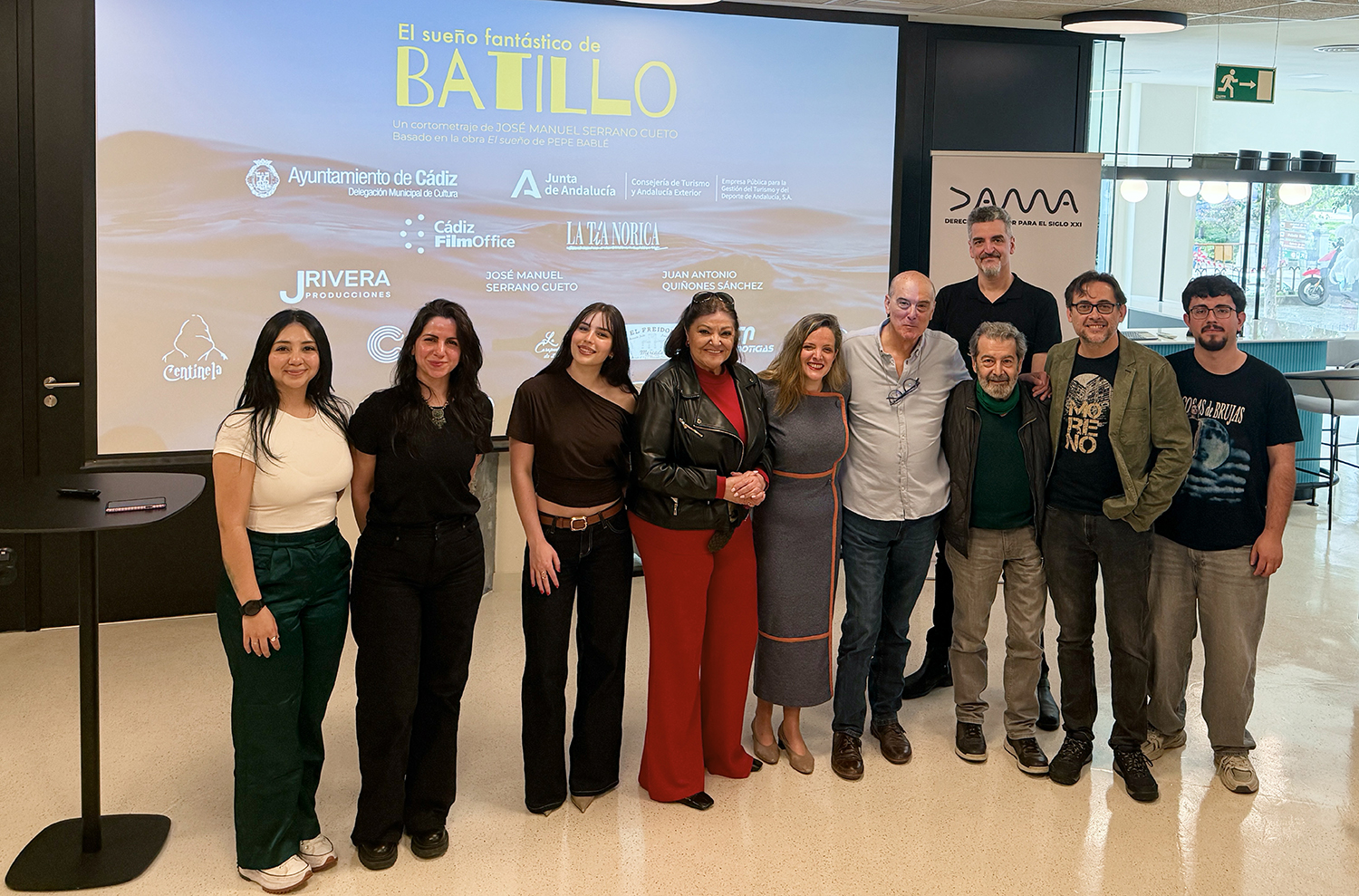 Fotografía de familia de parte del equipo