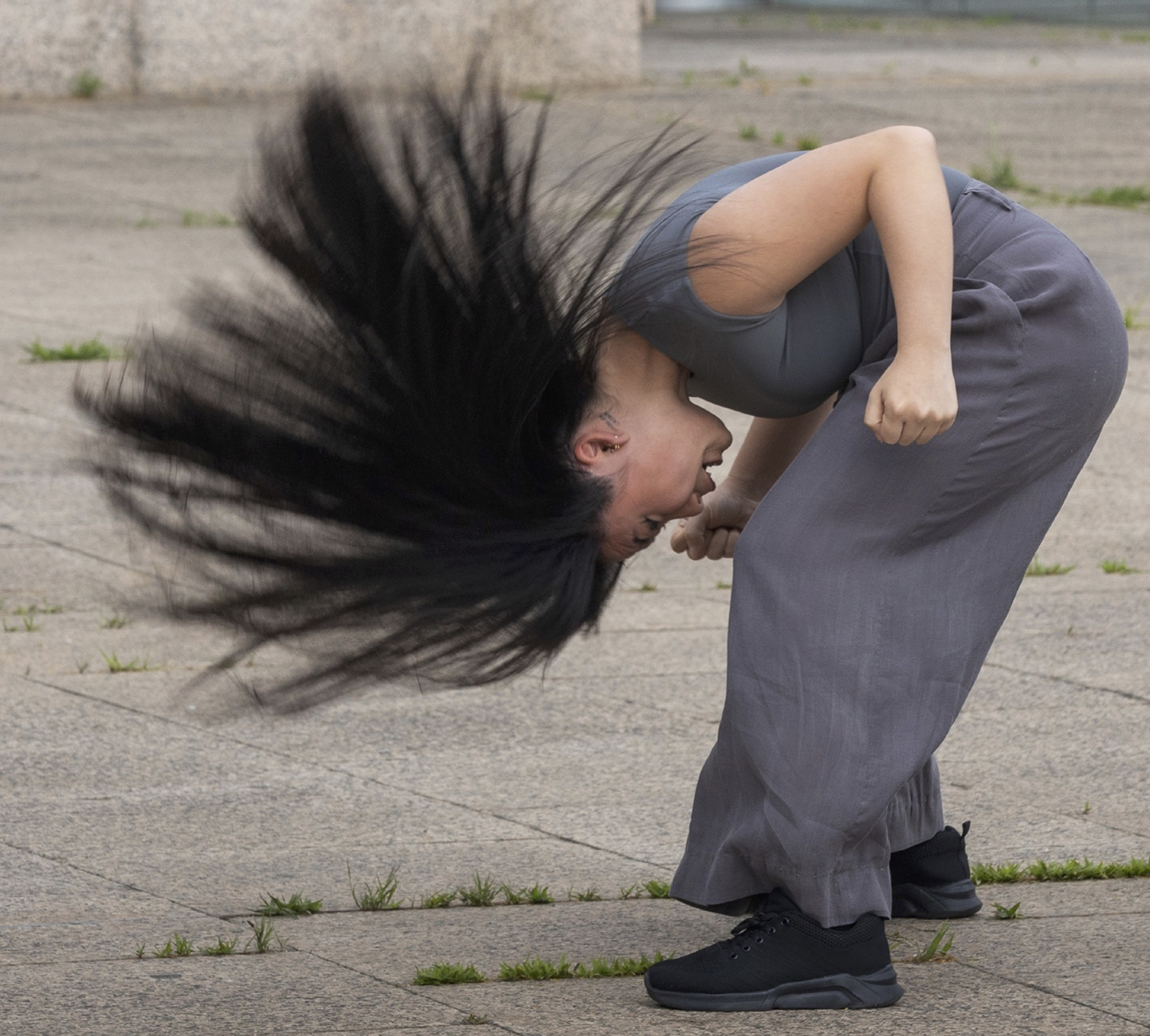 Mover Cenizas / Jóvenes en Danza, Bailarina Susy Rodríguez en Sólodos en Danza / Ourense / 2025