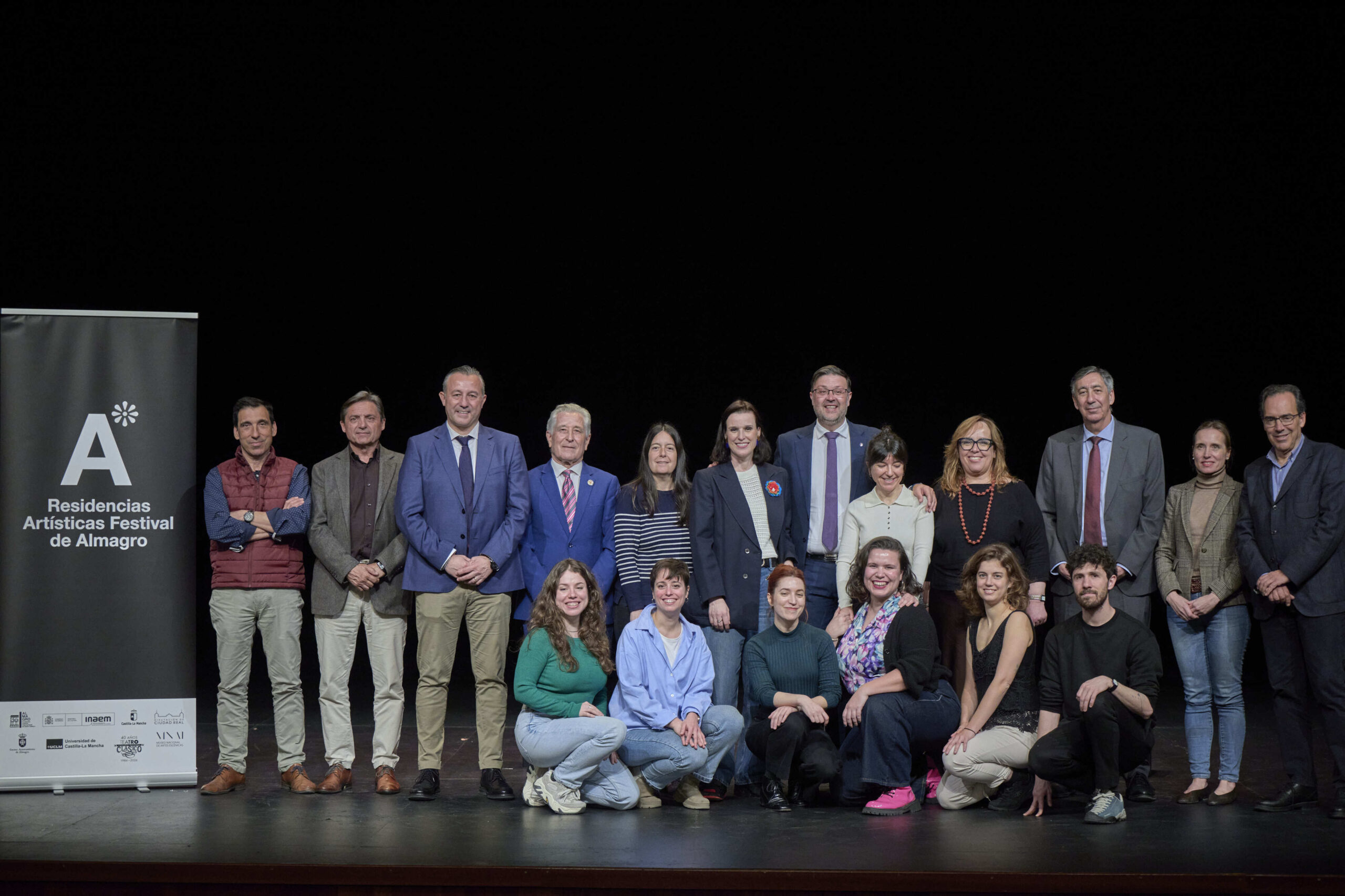 Fotografía de familia de la presentación