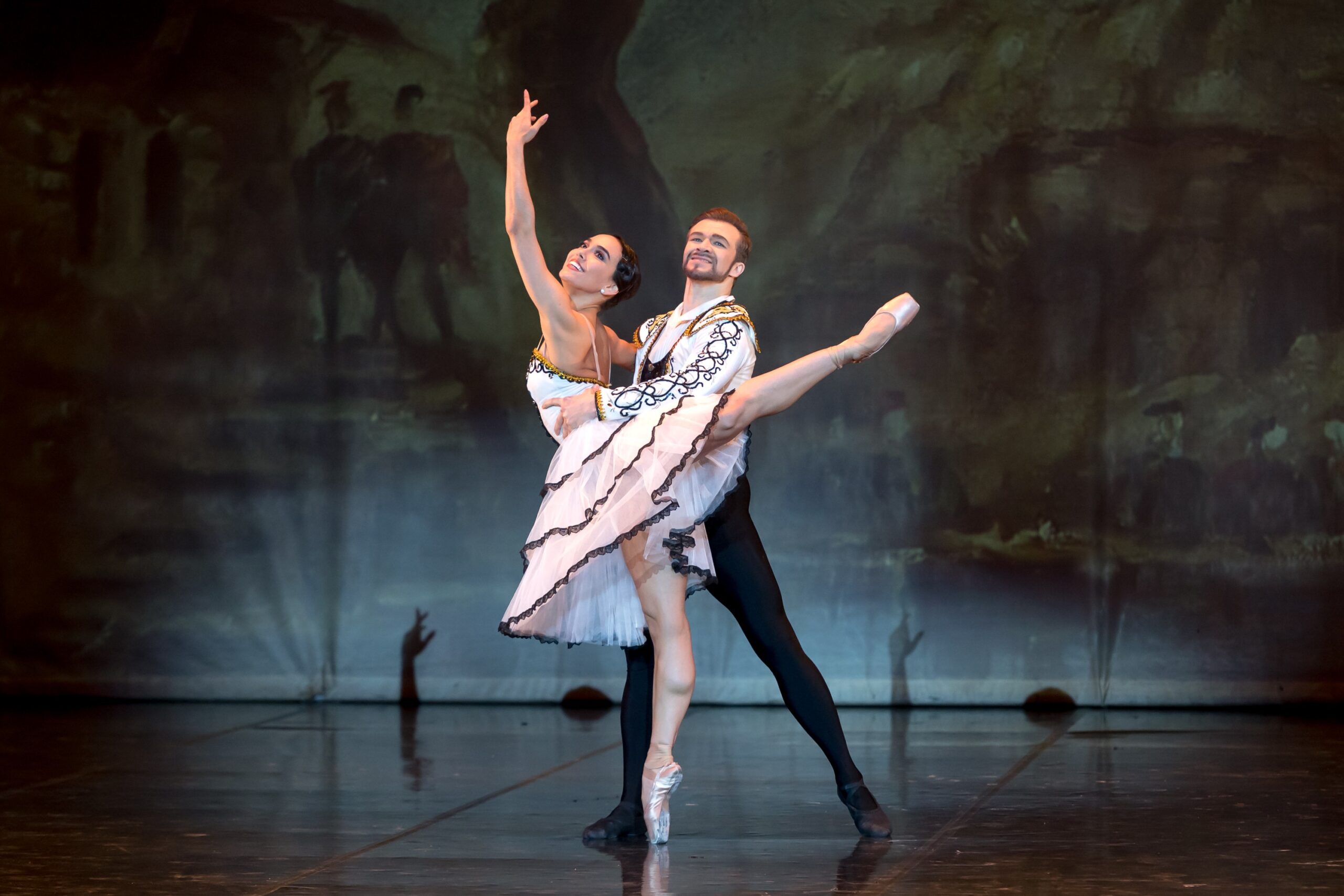Amanda Gomes & Mikhail Timaev en 'Laurencia'