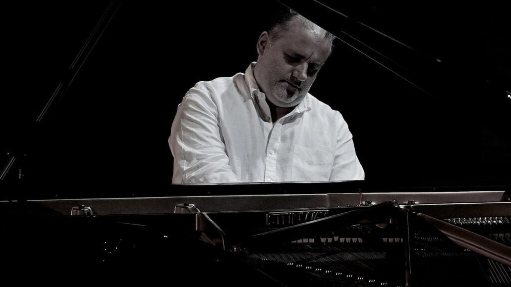 JOSU DE SOLAUN piano