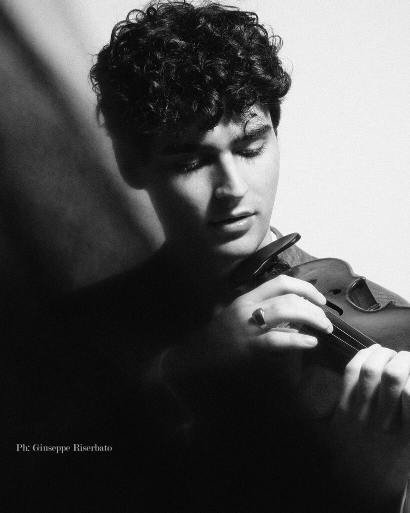 JULIAN KAINRATH, Violín