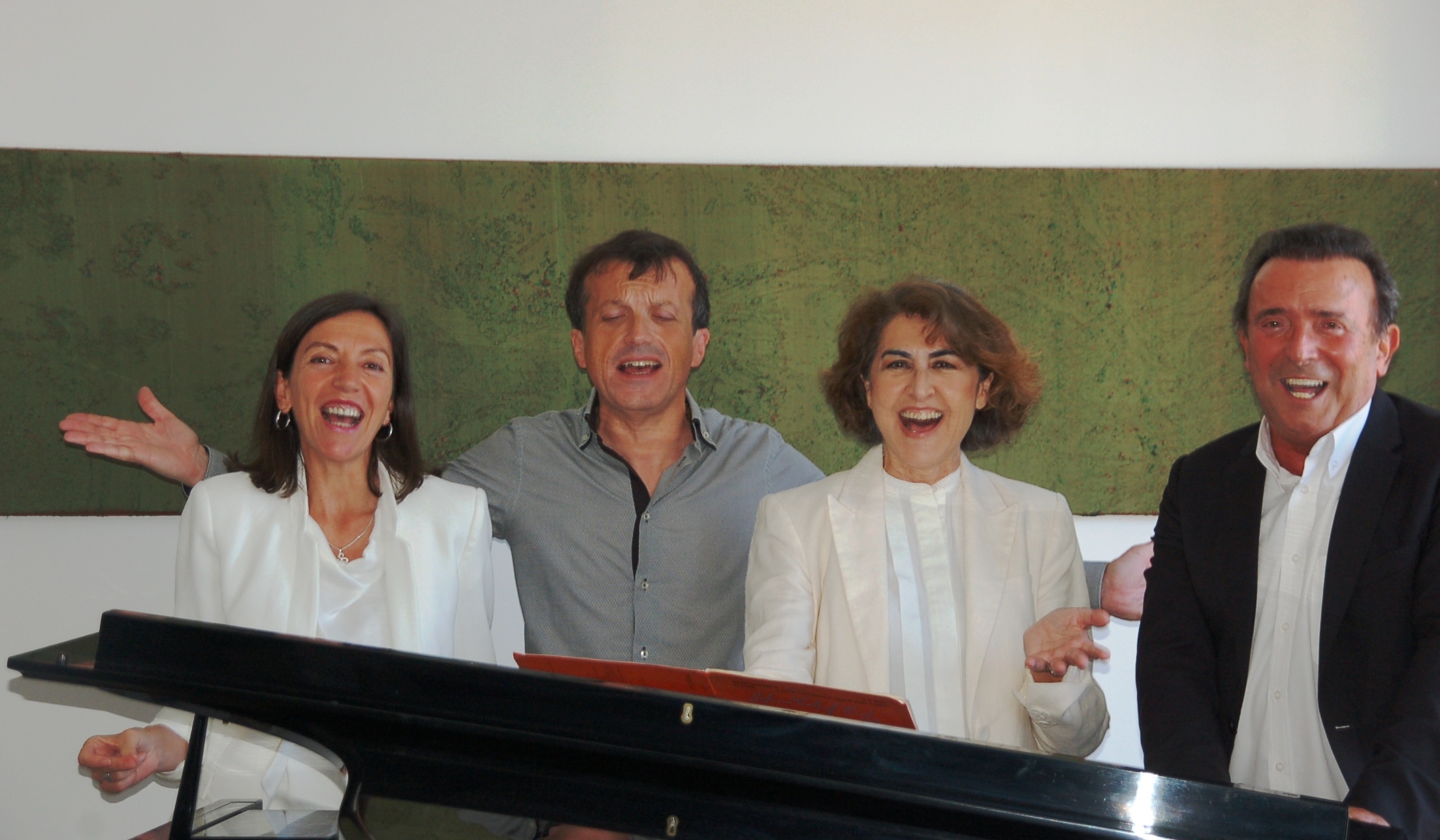 De izquierda a derecha: la actriz Yolanda Gómez Escudero, el director Jorge Moreno Pieiga, la pianista Rosa Torres-Pardo y el compositor Ricardo Llorca