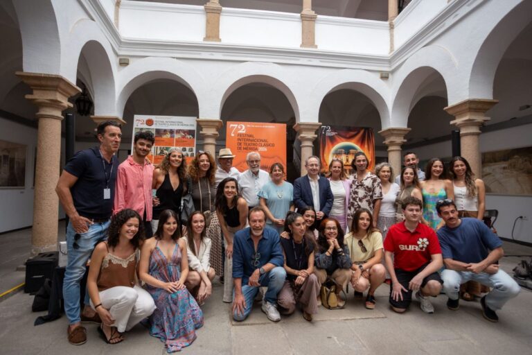 Fotografía de familia de la presentación
