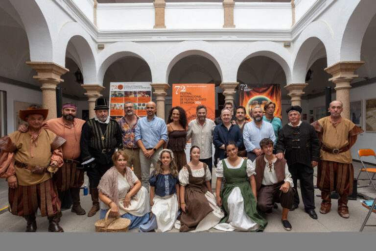Fotografía de familia de la presentación