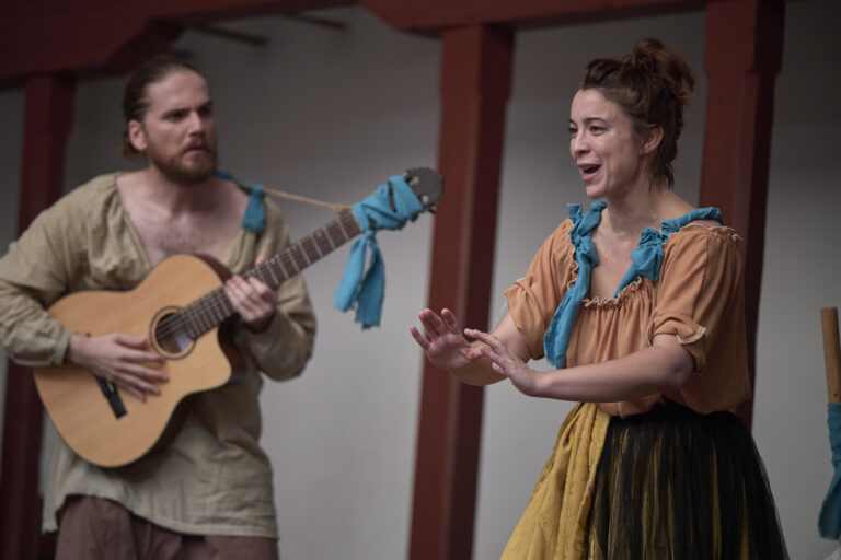 Luis Retana y Laura Ferrer en Errantes