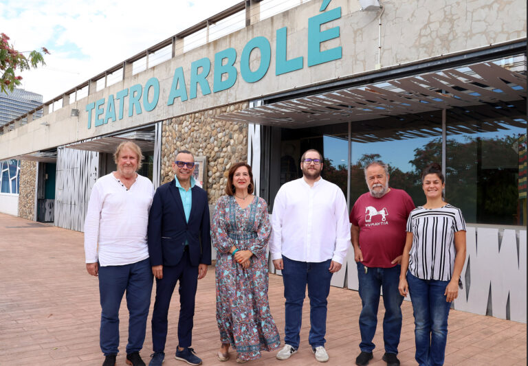 Fotografía de familia de la presentación