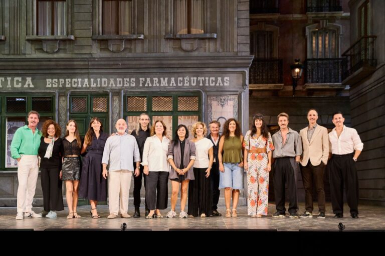 Fotografía de grupo en la presentación