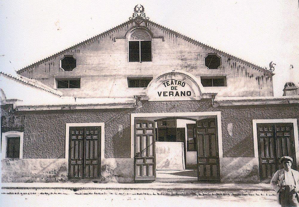 Vista del Teatro de Verano en los primeros años del siglo XX