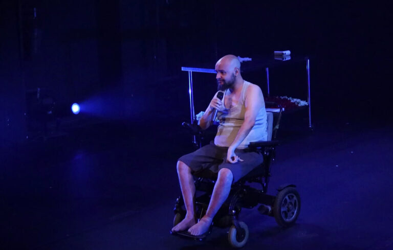 Imagen de una escena de la obra